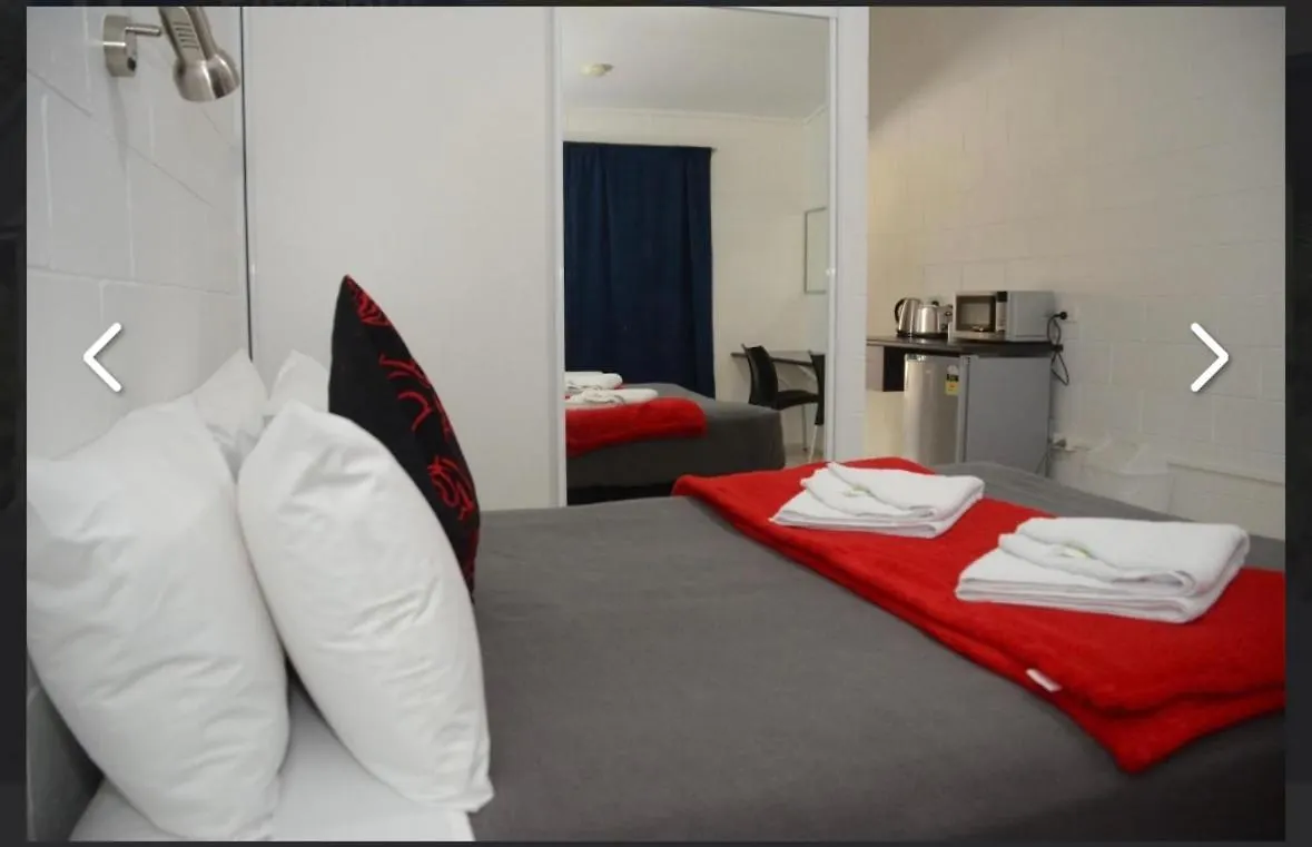 The Capricorn Hotel Blackwater Australia